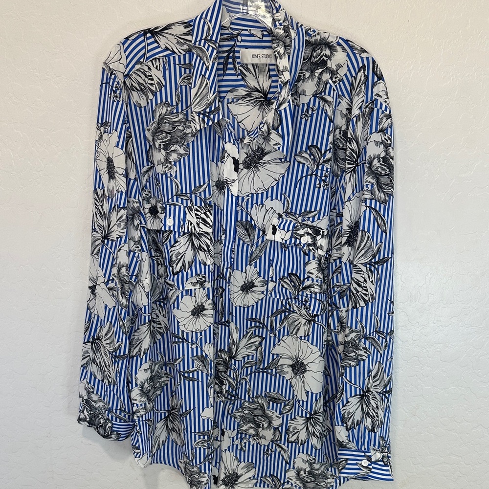 Jones Studio women’s plus size 3X‎ Blue multi Striped Floral Button-Down blouse